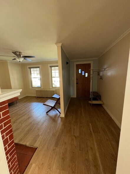 Building Photo - 5938 Phillips Ave