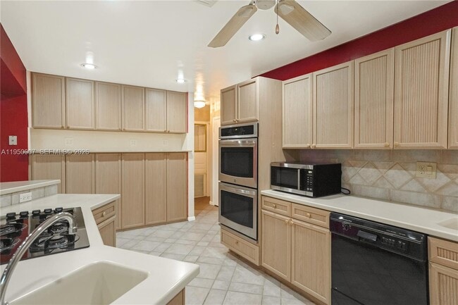 Building Photo - 11121 SW 203rd Terrace