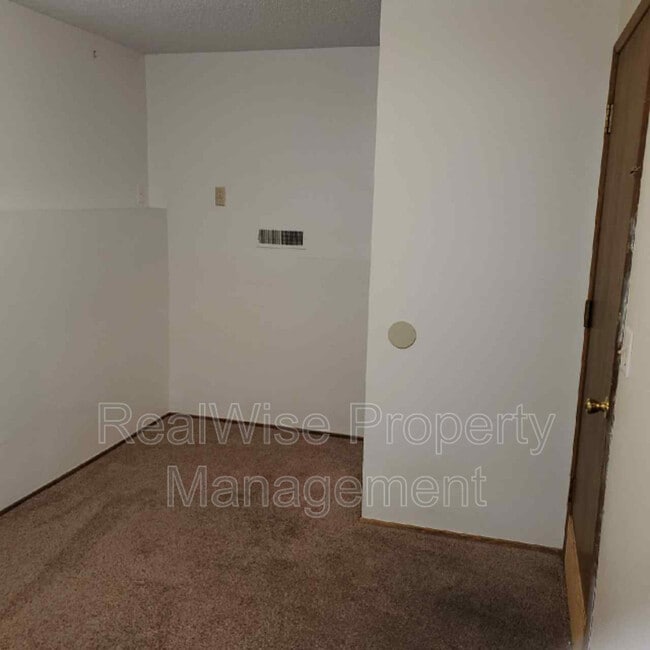 Building Photo - 306 Catalina Dr