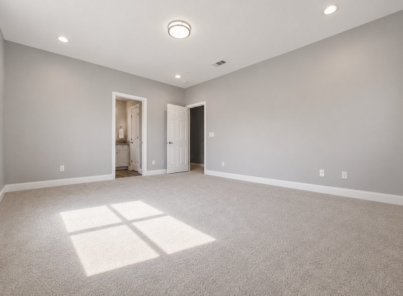 Building Photo - 12 Roscommon Ct