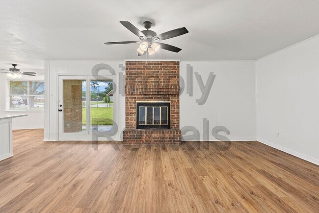 Building Photo - 3 Timberside Dr