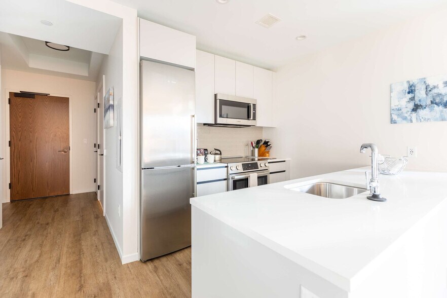 Building Photo - 131 Seaport Blvd