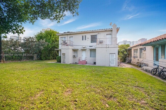 Building Photo - 825 Alton Rd