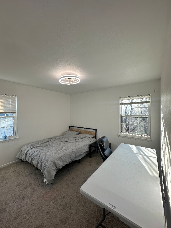 Building Photo - 1902 SE 4th St