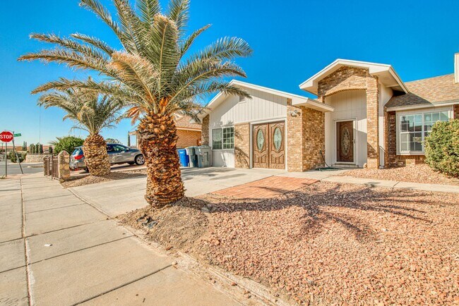 Building Photo - 3 Bed 2 bathrooms house 79936
