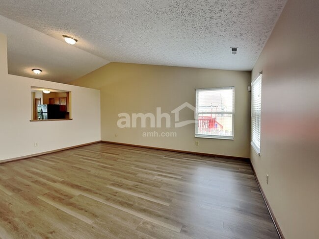 Building Photo - 4930 Kingpin Dr