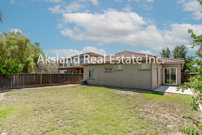 Building Photo - 611 Brookhurst Blvd