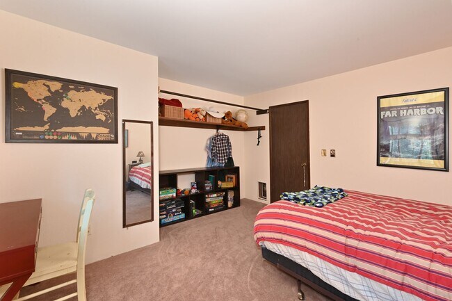Building Photo - Beautiful 2-bed, 2-bath condo in Seattle f...