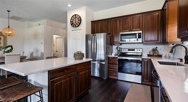 Building Photo - 9620 Casa Mar Cir