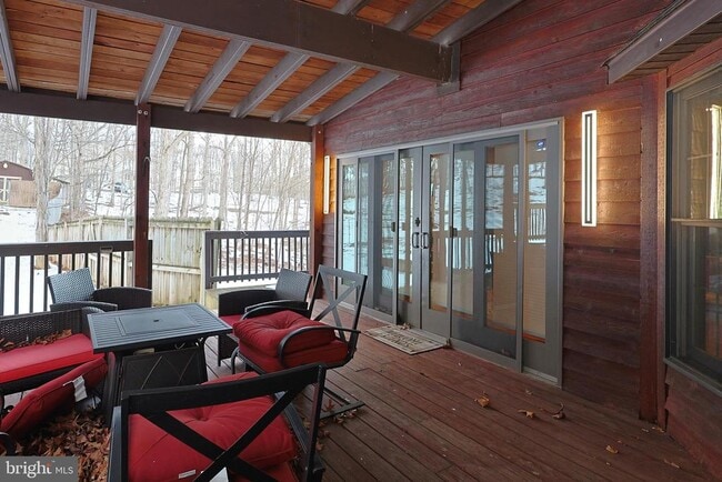 Building Photo - 761 Timberlake Dr