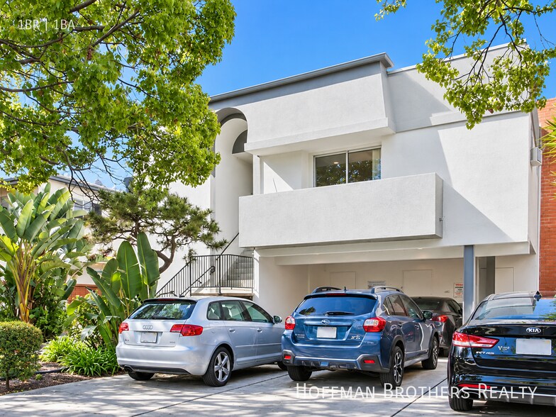 Building Photo - 3735 Mentone Ave