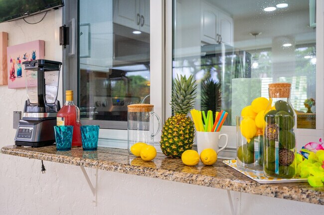 Building Photo - 149 Beachcomber St