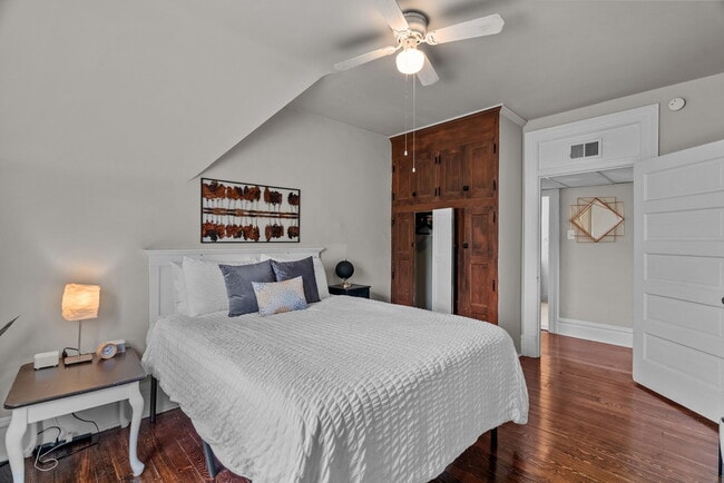 Building Photo - 4600 McPherson Ave