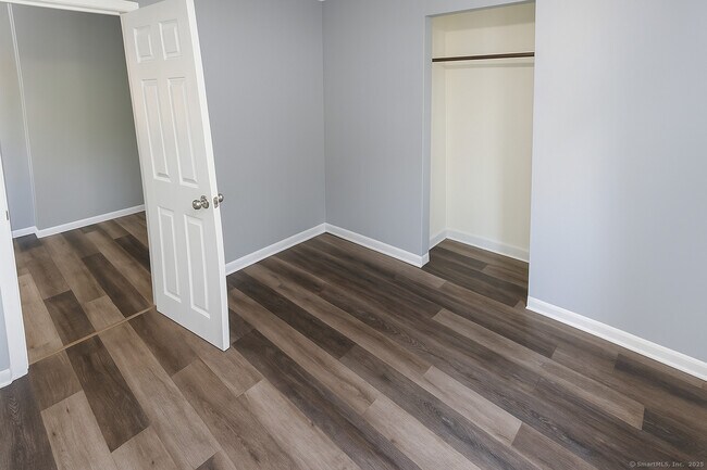 Primary Photo - 70 McKinley Ave