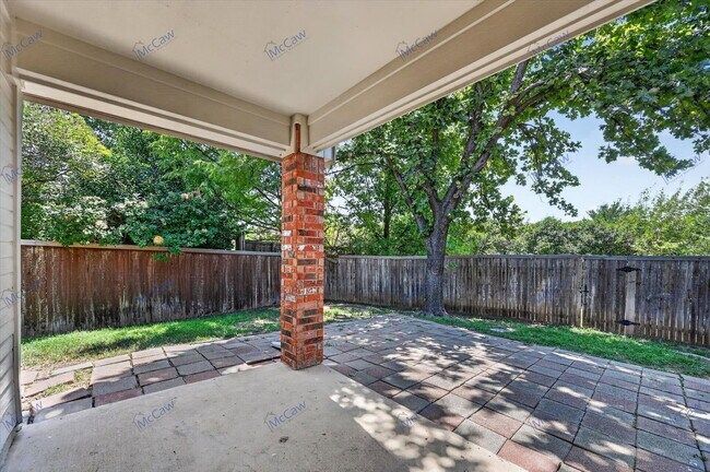 Building Photo - 739 Kilbridge Ln