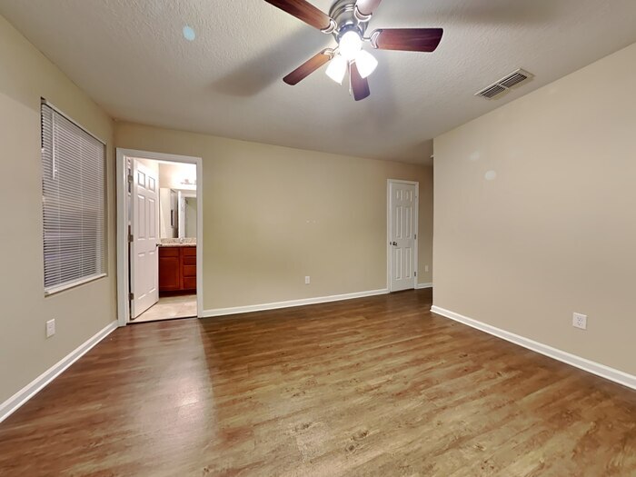 Building Photo - 5236 Walkers Ridge Dr