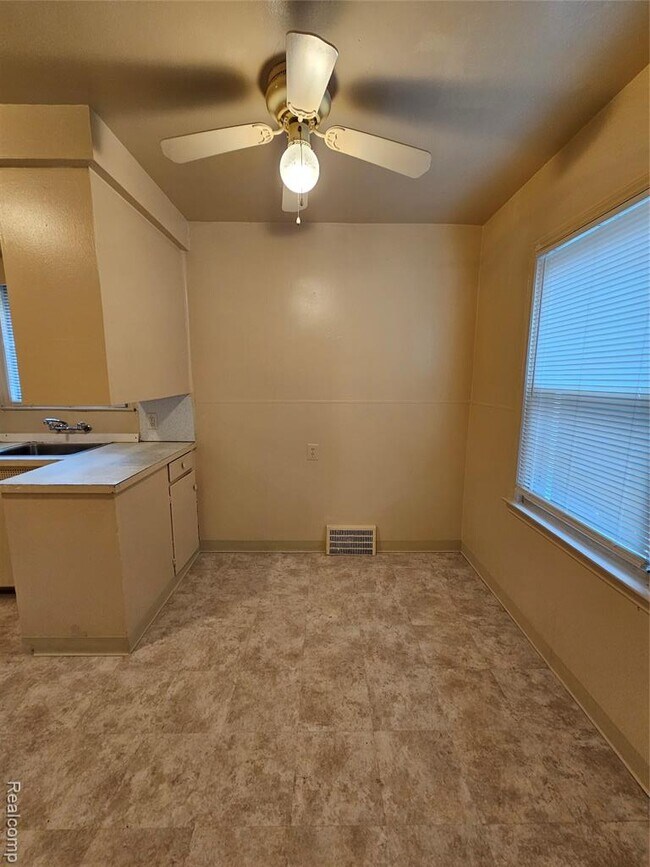 Building Photo - 12180 Wayburn St