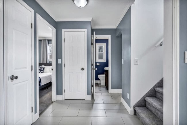 Building Photo - 1036 Union Ave