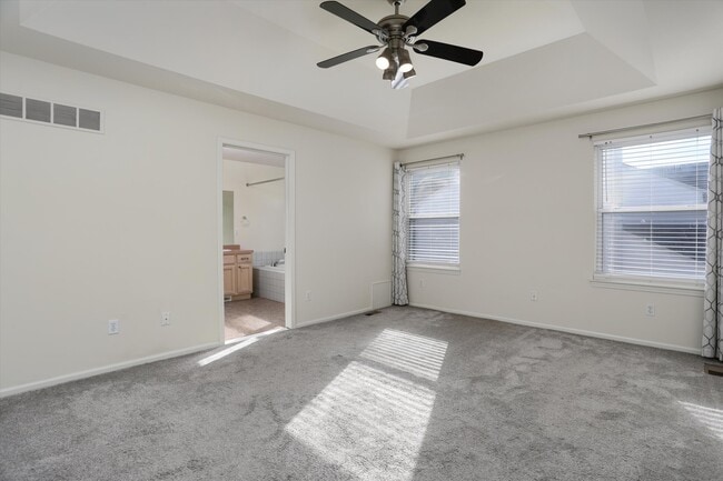 Building Photo - 2741 Blue Heron Ln