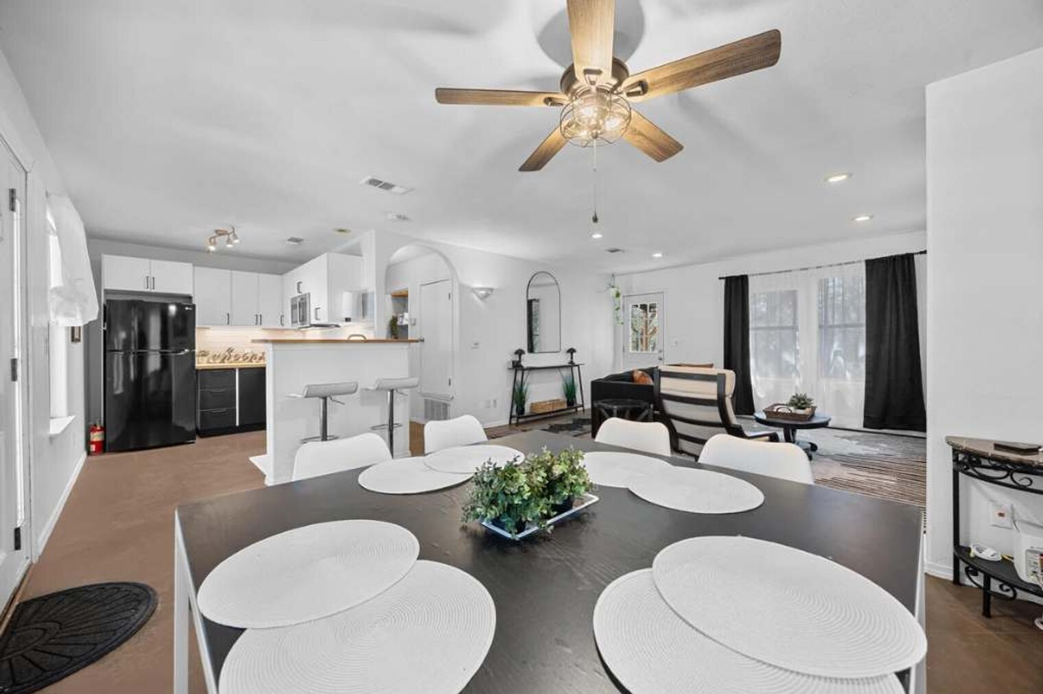 Building Photo - 14811 Foy Dr