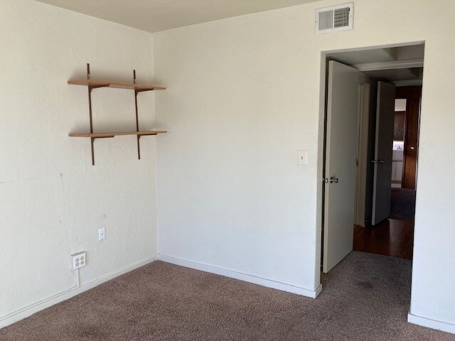 Building Photo - 495 Hamilton Ave