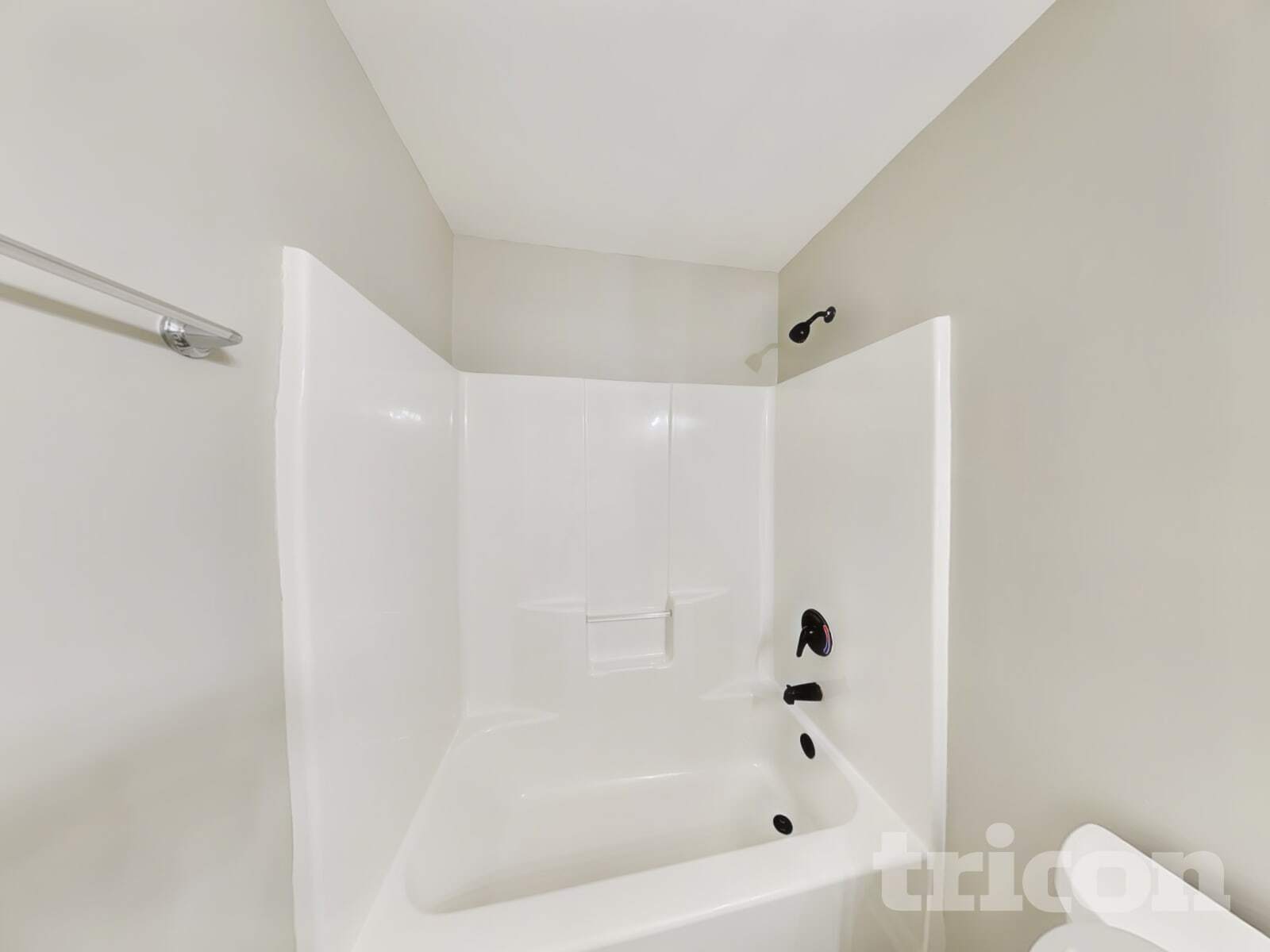 Building Photo - 295 Oak Meadows Dr