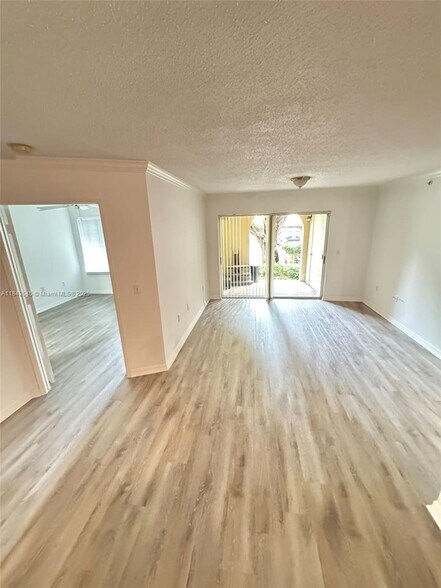 Building Photo - 2451 Centergate Dr