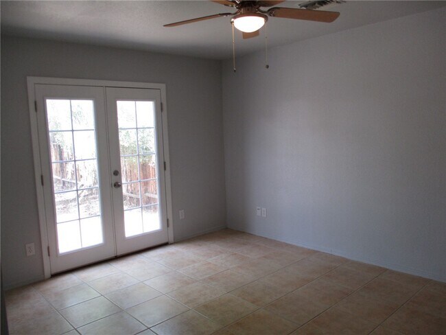 Building Photo - 5112 Amber Sands Dr