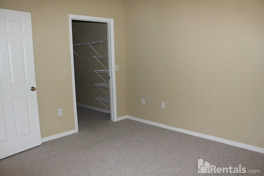 Building Photo - 841 Grand Regency Pointe