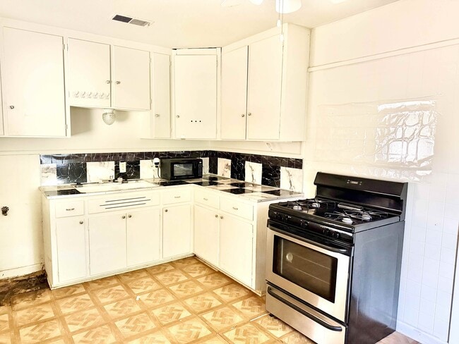 Building Photo - 1125 Perkins Rd