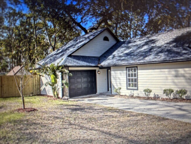 Building Photo - 1404 San Jose Rd