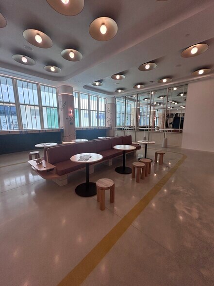 Building Photo - 1940 NW 2nd Ct