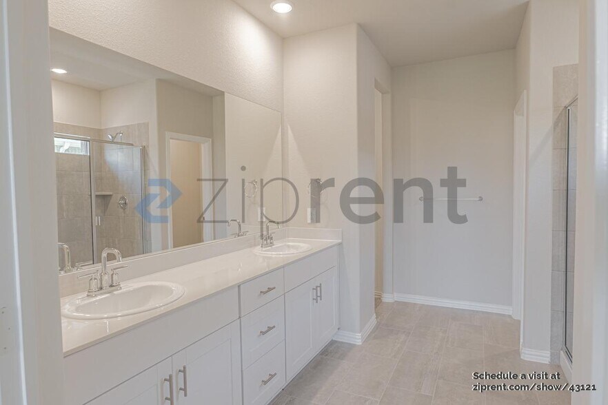 Building Photo - 3907 Edmondson Dr