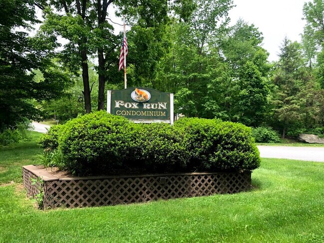 Building Photo - 434 Fox Run Ln