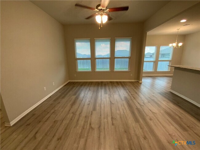 Building Photo - 4721 Highmont Dr