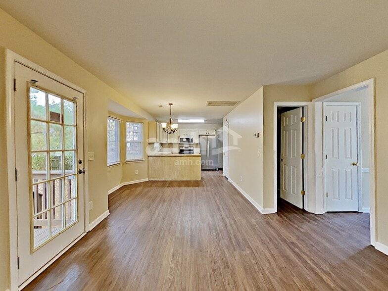 Building Photo - 1824 Devon Dr