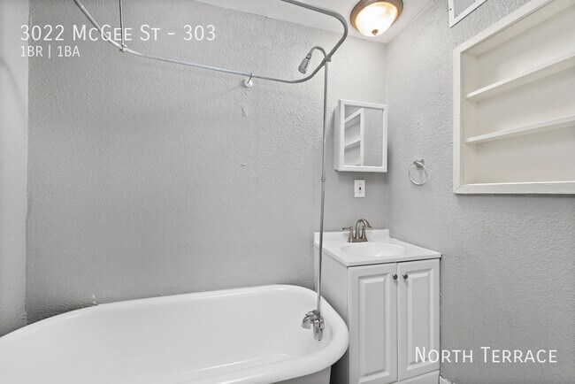 Building Photo - 3022 McGee St