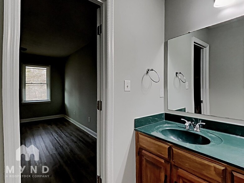 Building Photo - 10024 Fireside Ln