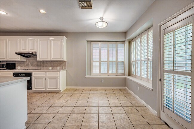 Building Photo - 22726 Shannon Falls Ct