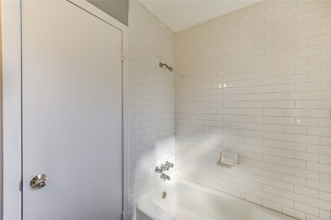 Building Photo - 5327 Crestmont St