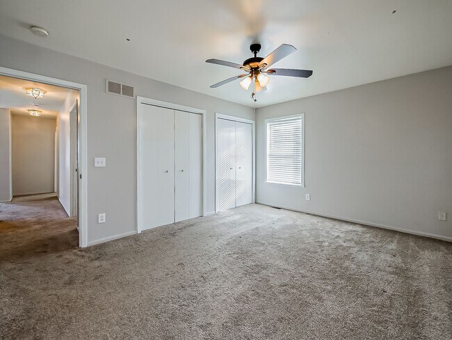 Building Photo - Spacious 3-Bedroom Home in a Great Pontiac Location!