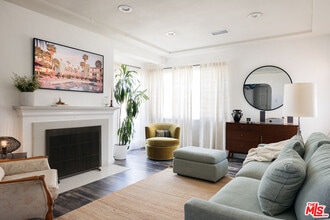 Building Photo - 1916 W 94th St