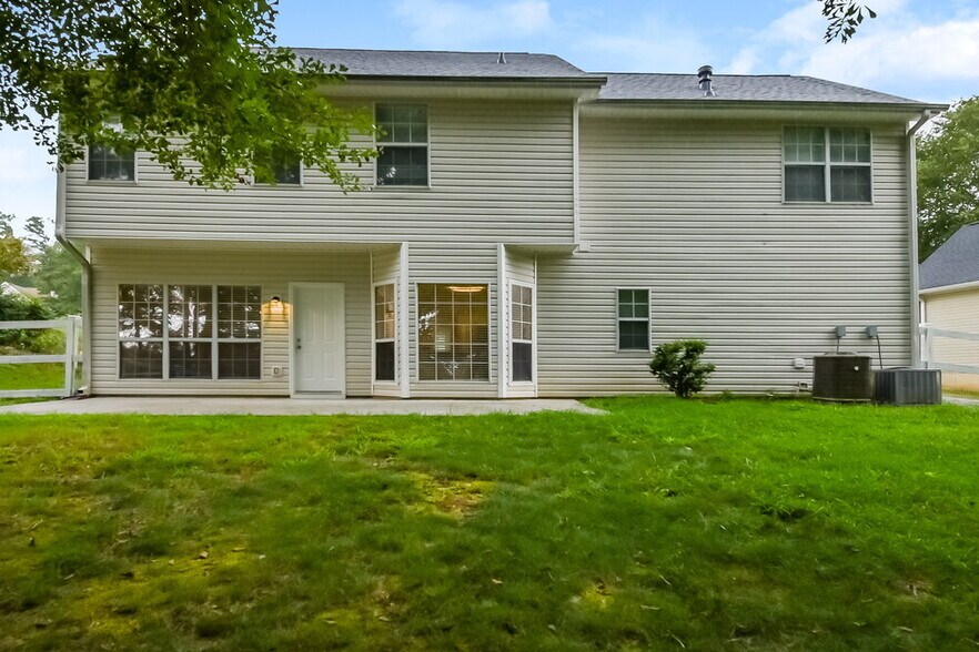 Building Photo - 10038 Harmon Springs Dr