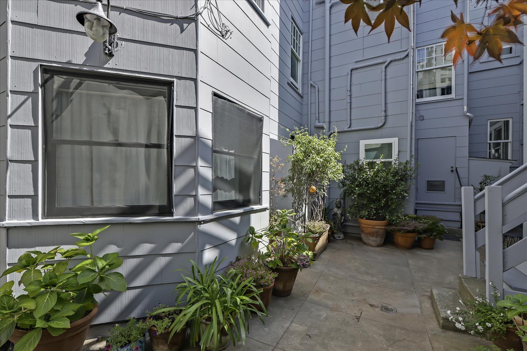Building Photo - 2786 Jackson St