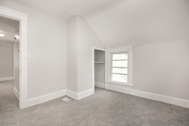Building Photo - 15409 Grovewood Ave