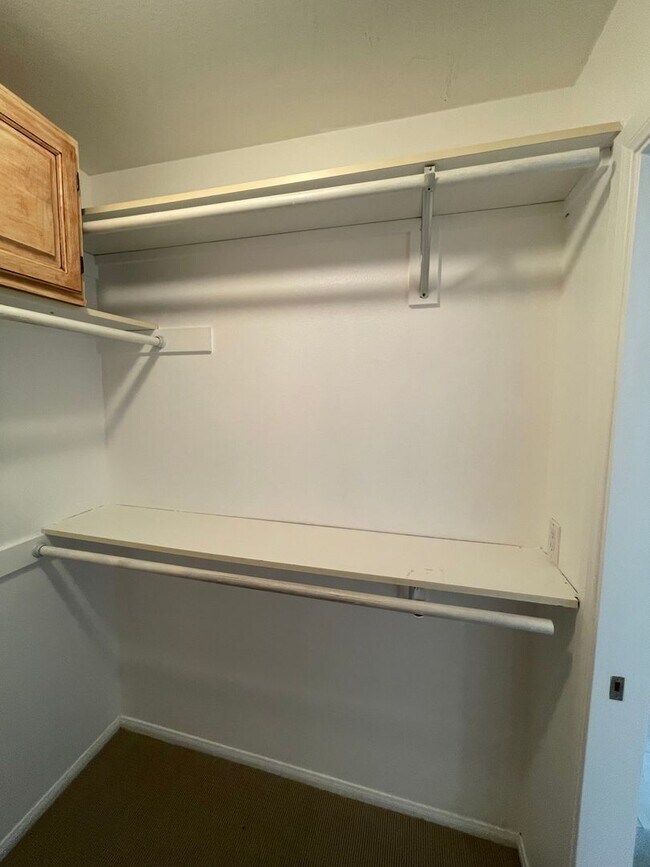 Building Photo - 322 Arcade Dr