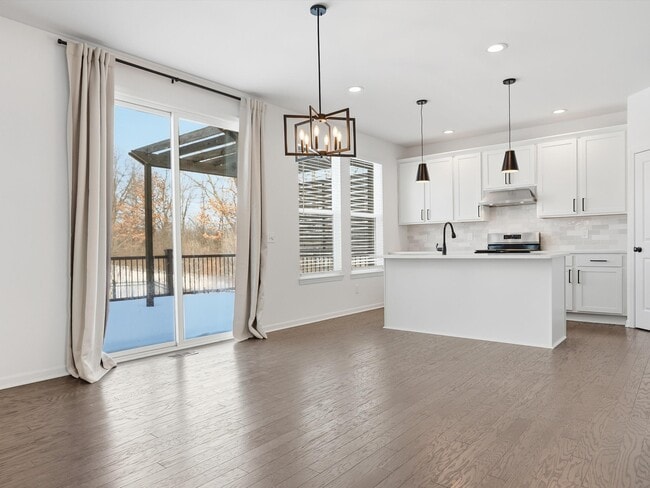 Building Photo - 6246 Hawthorne Ave