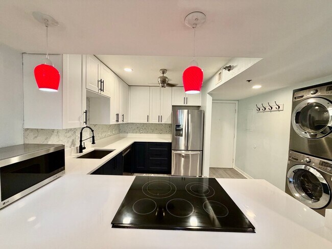 Building Photo - 2 bedroom 2 bathroom Condo in South Tampa!!