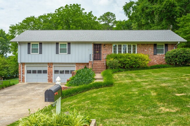 Building Photo - Beautiful East Brainerd Homes