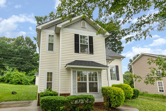 Primary Photo - 3727 Bullard St